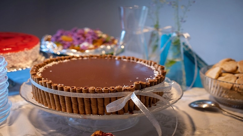 Qmee recipes – salted caramel chocolate torte