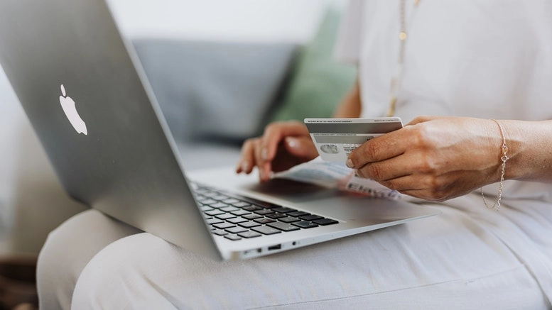 How to find the best shopping deals online