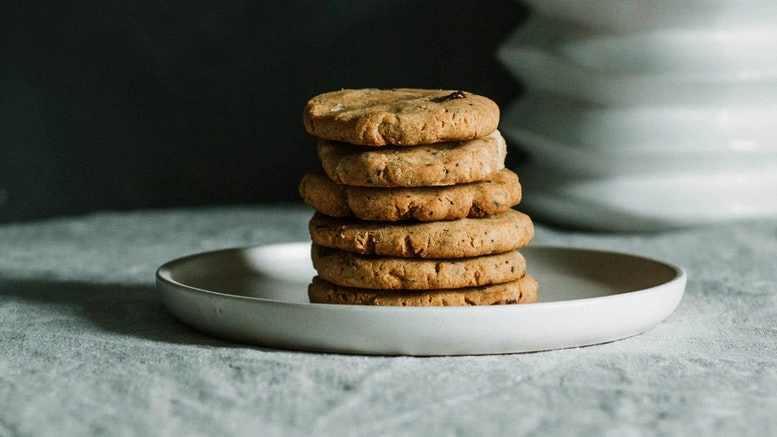 Qmee Recipes – Double choc & peanut butter cookies