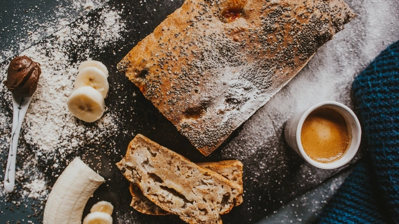 Qmee Recipes – Sticky toffee banana bread