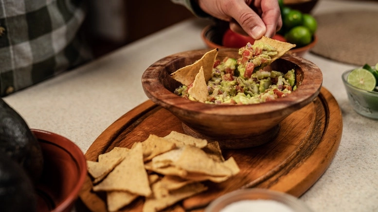 Qmee Recipes – Chunky guacamole